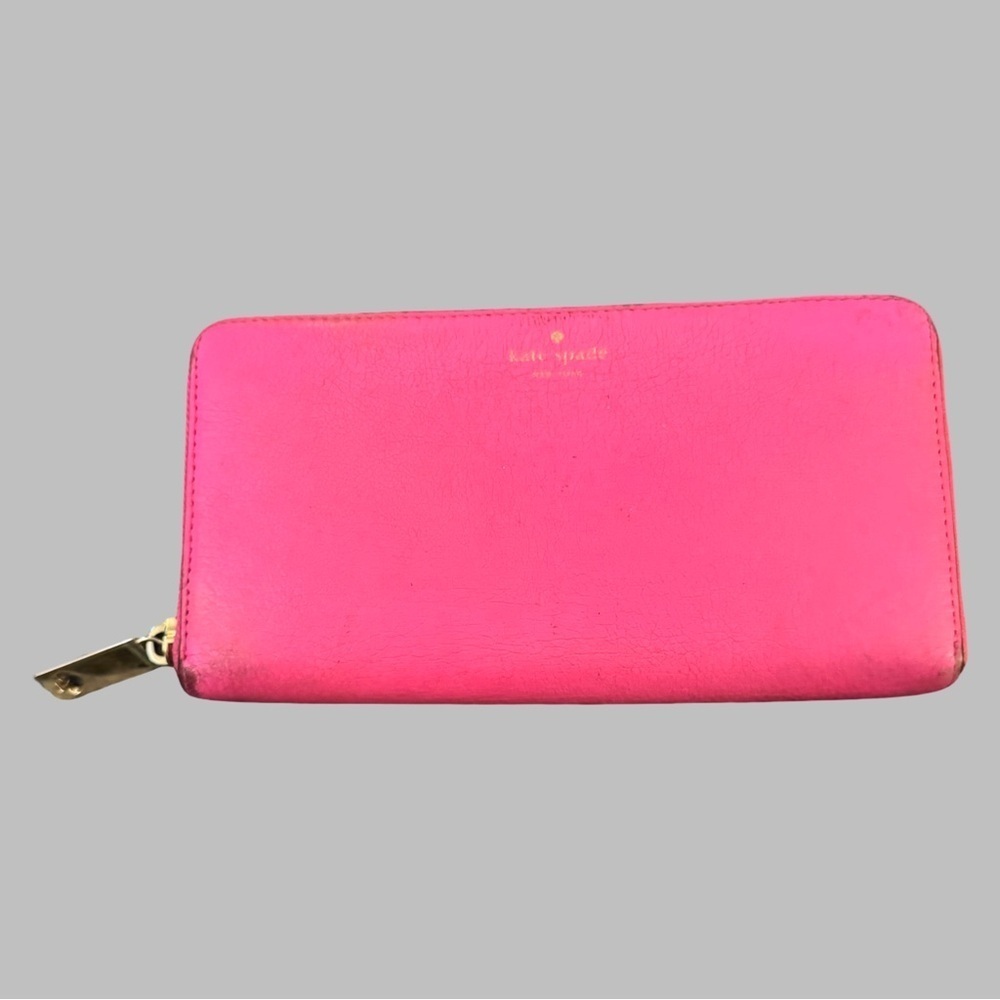 KATE SPADE Pink Zippy Wallet